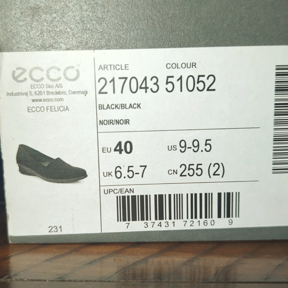 ECCO FELICIA black loafer size 9
